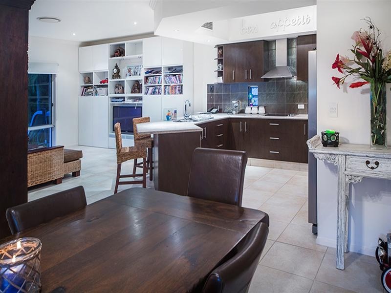 102 The Peninsula, Helensvale QLD 4212