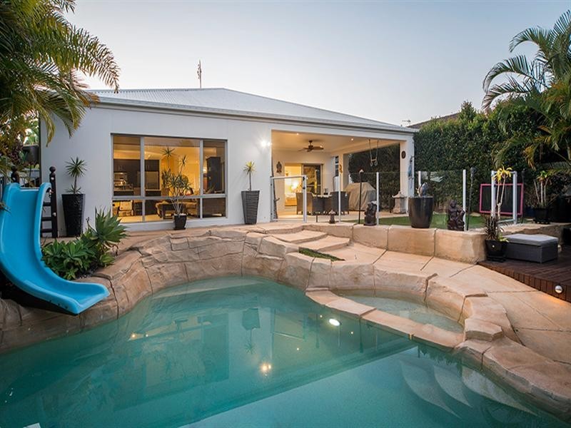 102 The Peninsula, Helensvale QLD 4212