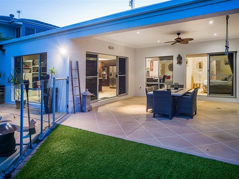 102 The Peninsula, Helensvale QLD 4212