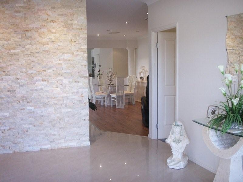 9 Pritchard Court, Pacific Pines QLD 4211