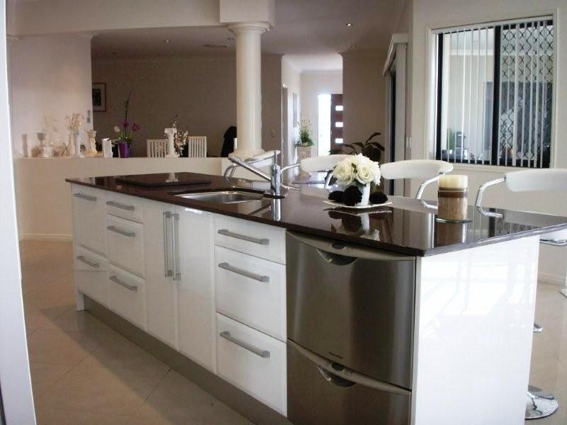 9 Pritchard Court, Pacific Pines QLD 4211