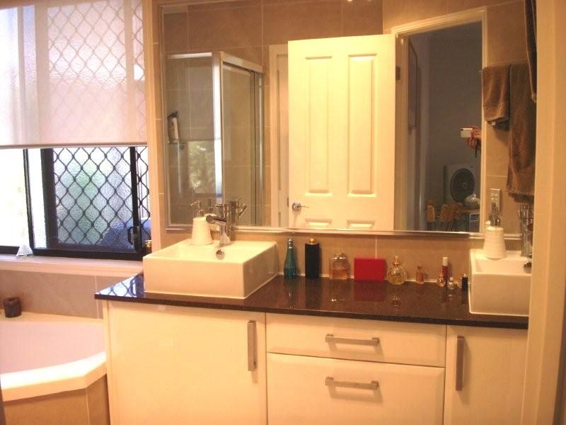 9 Pritchard Court, Pacific Pines QLD 4211