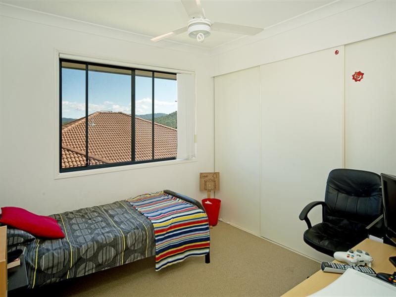 1/21 McRae Circuit, Pacific Pines QLD 4211