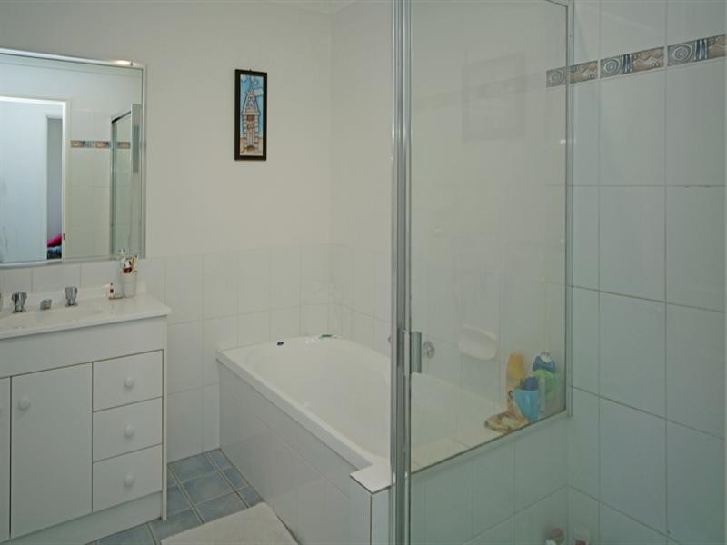 1/21 McRae Circuit, Pacific Pines QLD 4211