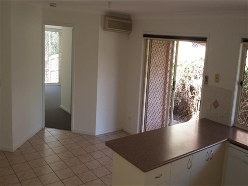 2/89 Cootharaba Drive, Helensvale QLD 4212