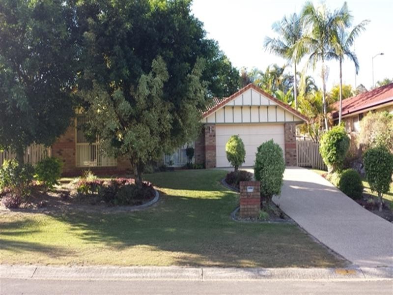 3 Polynesia Avenue, Pacific Pines QLD 4211