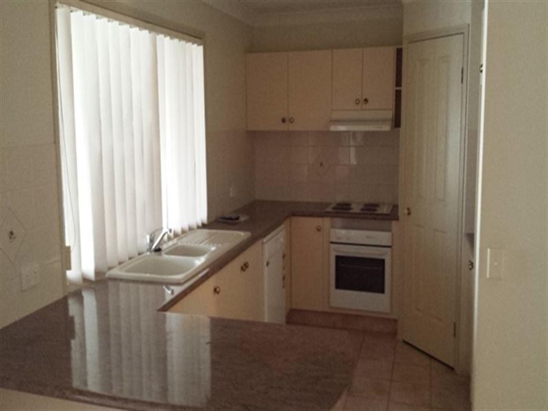 3 Polynesia Avenue, Pacific Pines QLD 4211