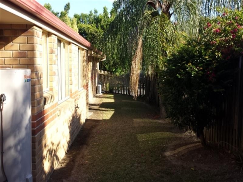 3 Polynesia Avenue, Pacific Pines QLD 4211