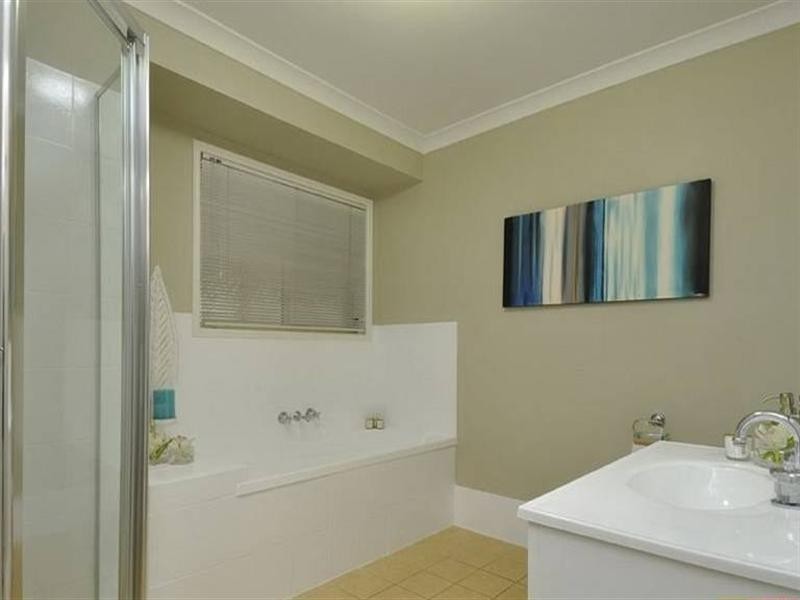 133 Pacific Pines Boulevard, Pacific Pines QLD 4211