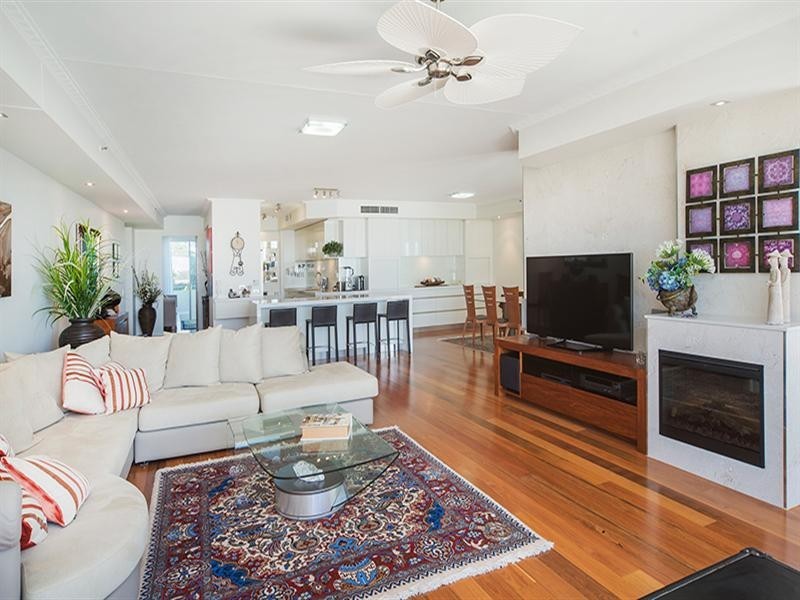 72/326 Marine Parade, Labrador QLD 4215