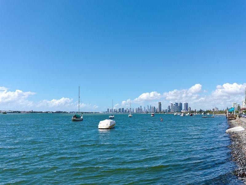 72/326 Marine Parade, Labrador QLD 4215