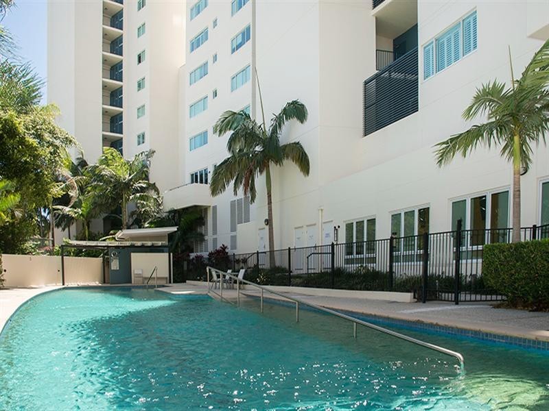 72/326 Marine Parade, Labrador QLD 4215