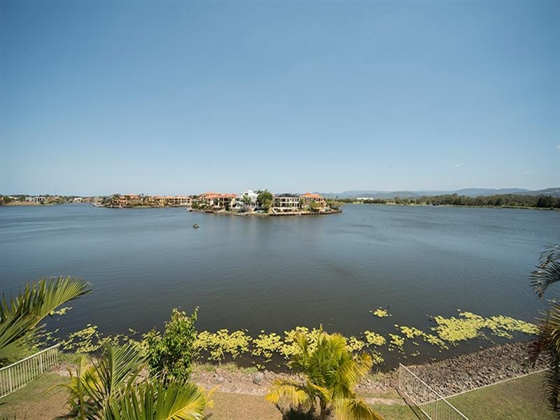 56 Montevideo Drive, Clear Island Waters QLD 4226