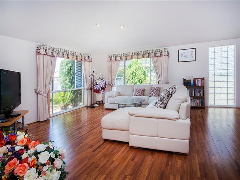 56 Montevideo Drive, Clear Island Waters QLD 4226