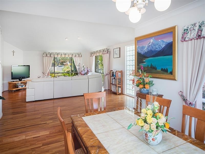 56 Montevideo Drive, Clear Island Waters QLD 4226