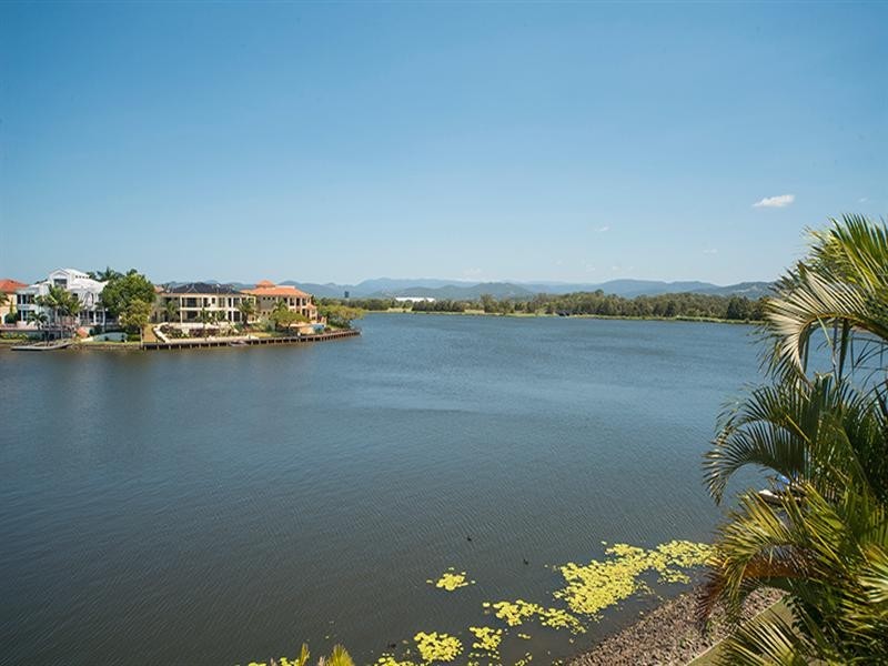 56 Montevideo Drive, Clear Island Waters QLD 4226