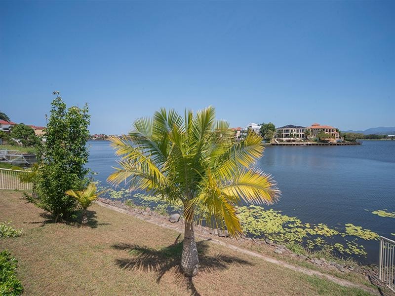 56 Montevideo Drive, Clear Island Waters QLD 4226