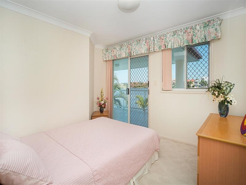 56 Montevideo Drive, Clear Island Waters QLD 4226