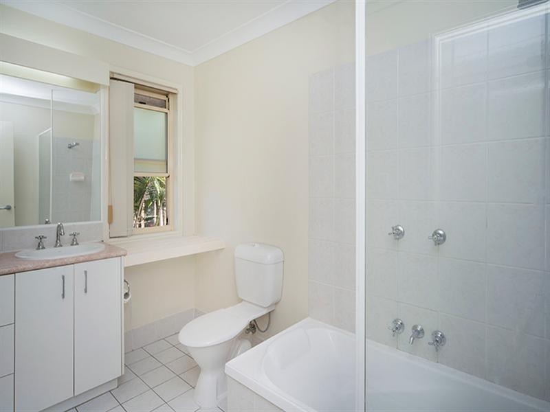 3/8 Doyalson Place, Helensvale QLD 4212