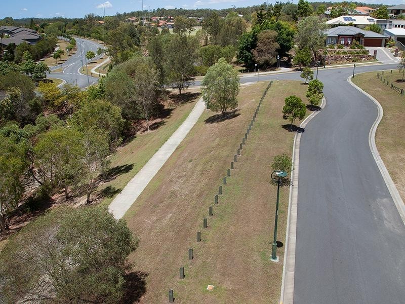 6 Kabi Place, Pacific Pines QLD 4211