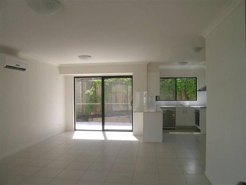 2/698-700 Kingston Road, Loganlea QLD 4131