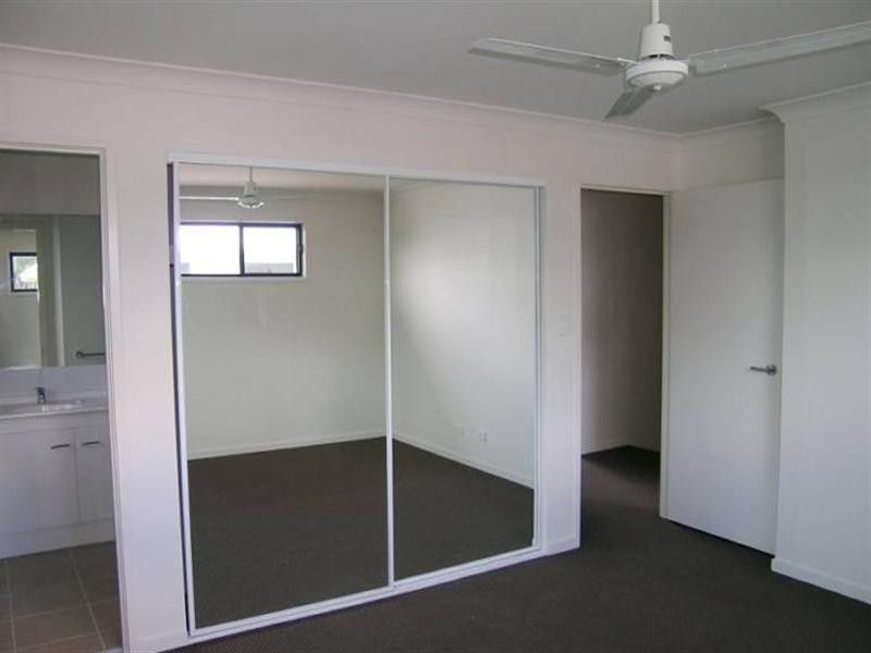 2/698-700 Kingston Road, Loganlea QLD 4131