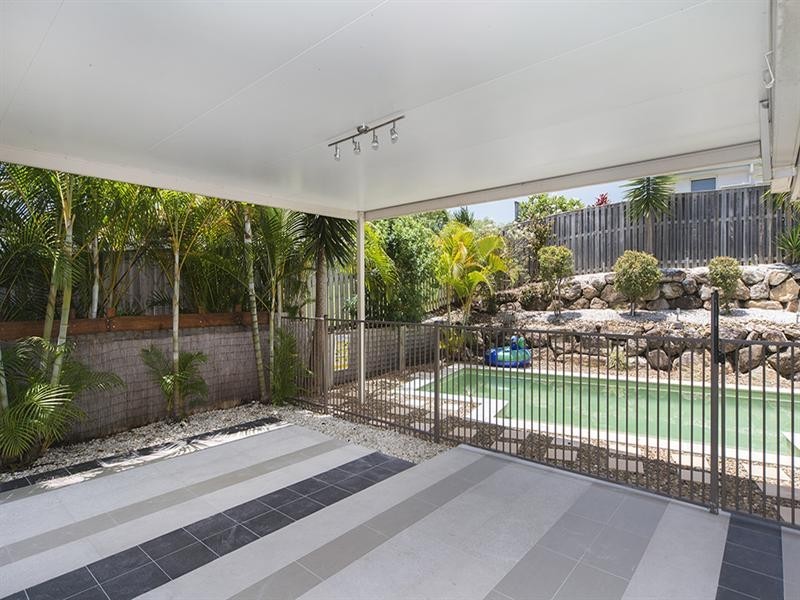 74 Clover Hill Drive, Mudgeeraba QLD 4213