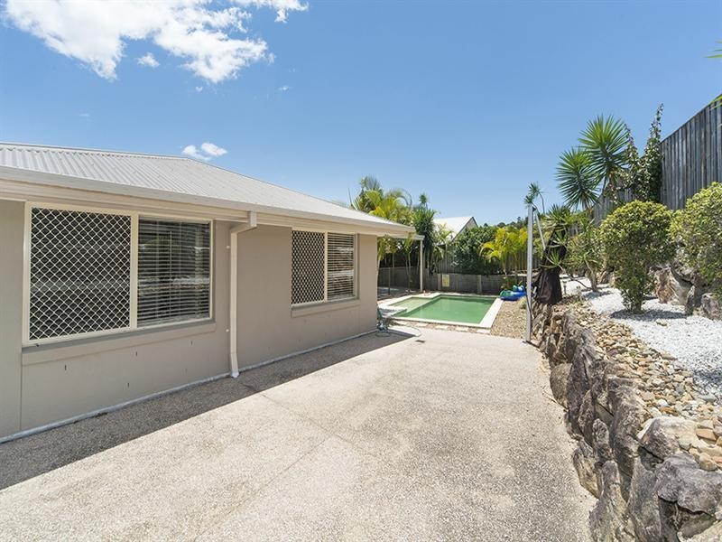 74 Clover Hill Drive, Mudgeeraba QLD 4213