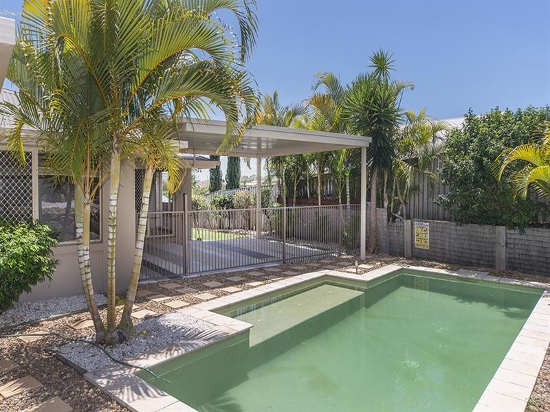 74 Clover Hill Drive, Mudgeeraba QLD 4213