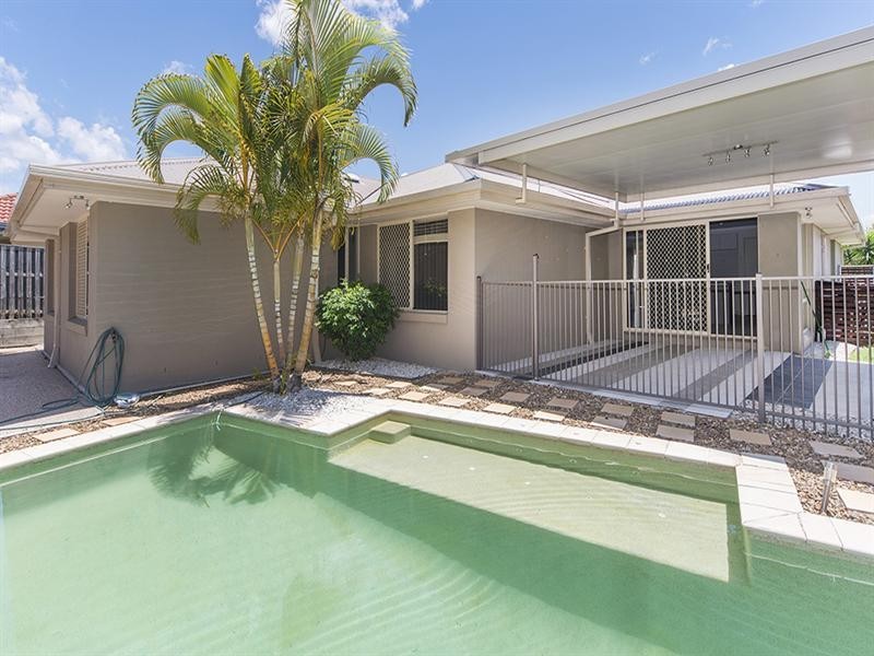 74 Clover Hill Drive, Mudgeeraba QLD 4213