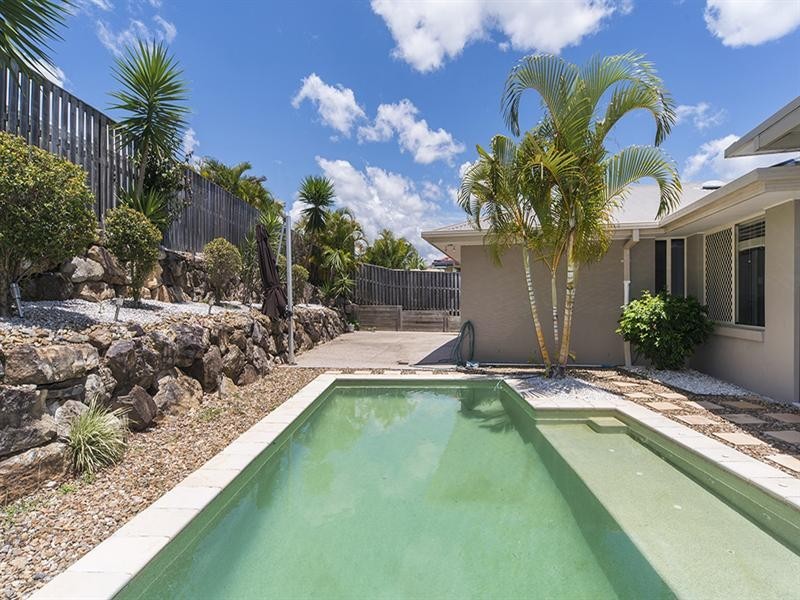 74 Clover Hill Drive, Mudgeeraba QLD 4213