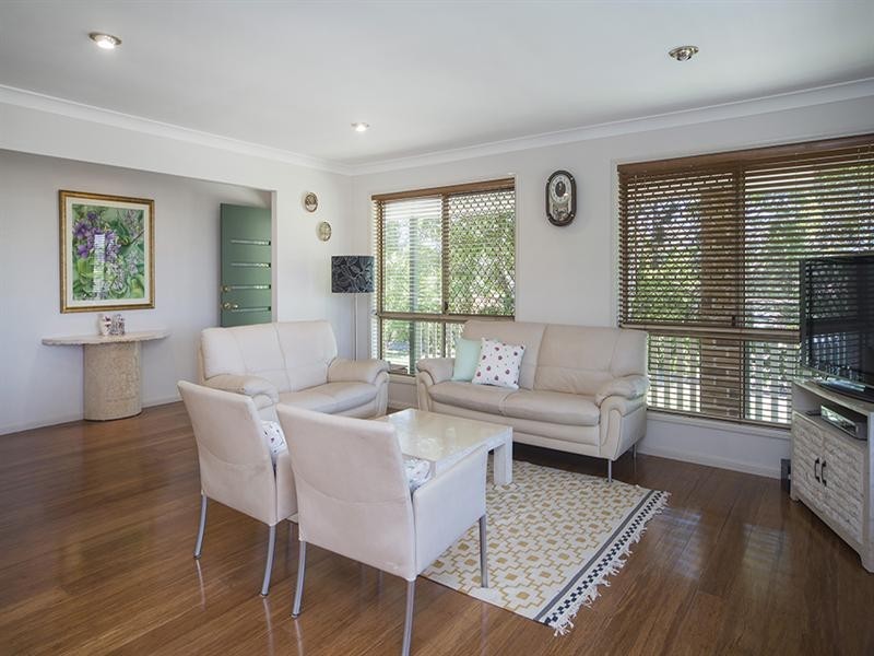 1 Watford Crescent, Molendinar QLD 4214