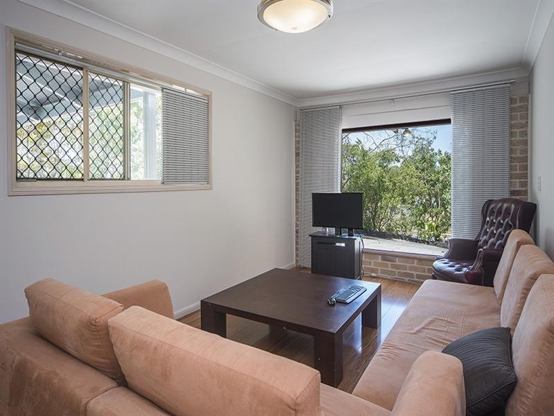 1 Watford Crescent, Molendinar QLD 4214