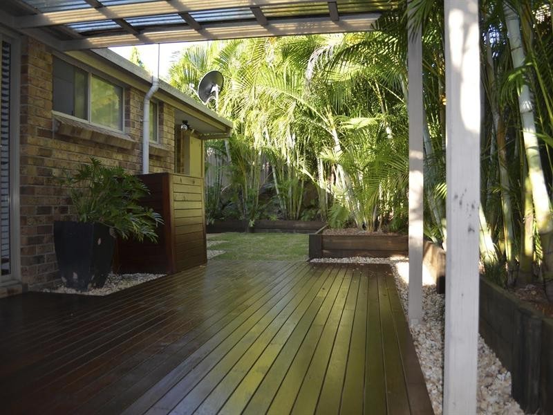 2/20 Illusion Court, Oxenford QLD 4210