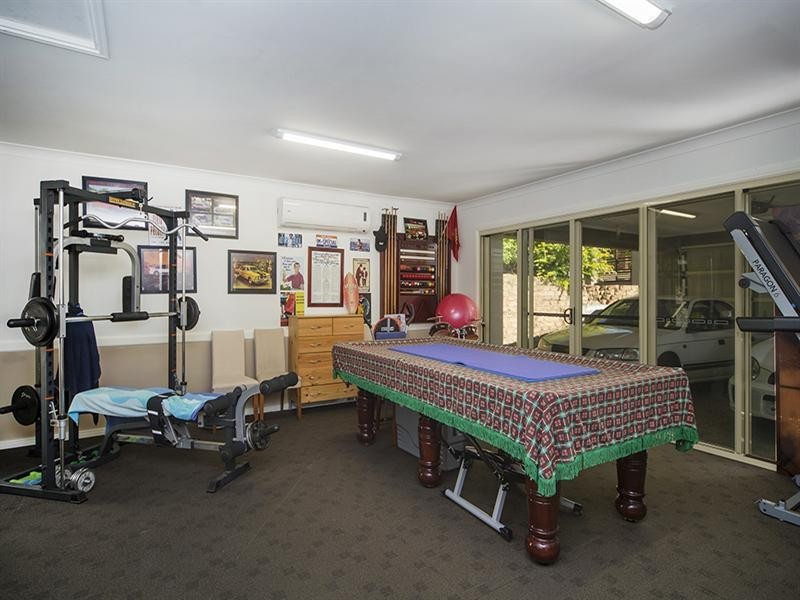 9 Waigeo Street, Pacific Pines QLD 4211