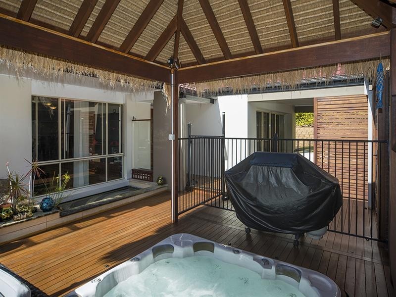 9 Waigeo Street, Pacific Pines QLD 4211