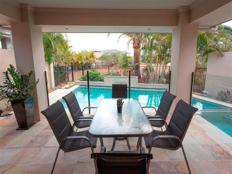 2857 Virginia Drive, Hope Island QLD 4212