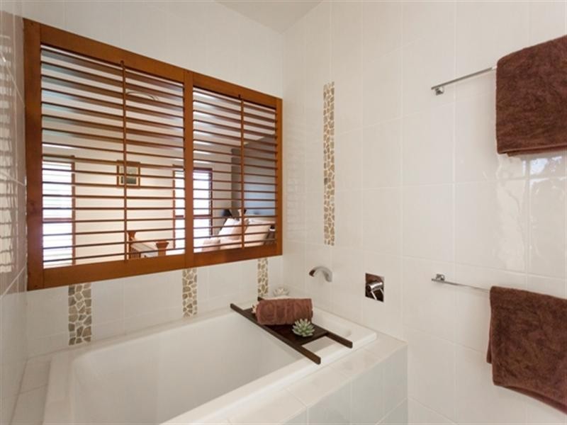 2857 Virginia Drive, Hope Island QLD 4212