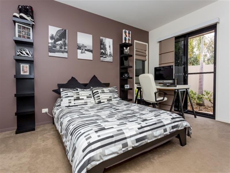 2857 Virginia Drive, Hope Island QLD 4212