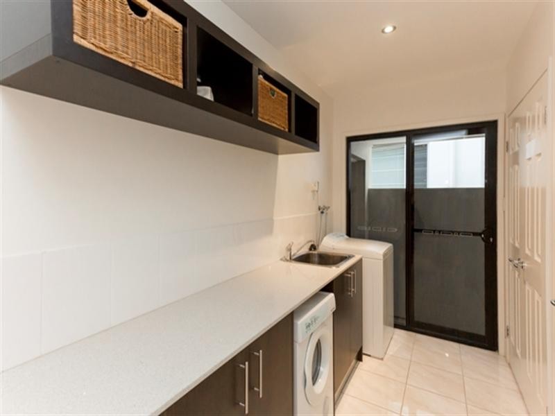 2857 Virginia Drive, Hope Island QLD 4212