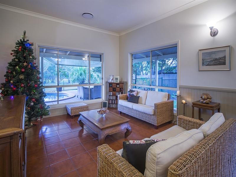 38 Stretton Drive, Helensvale QLD 4212