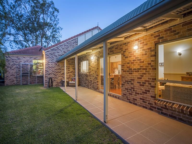 38 Stretton Drive, Helensvale QLD 4212