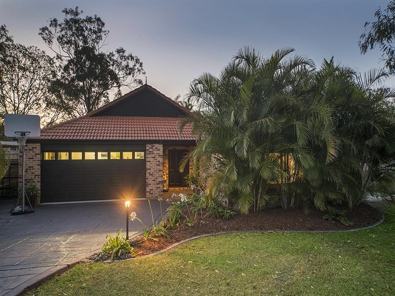 38 Stretton Drive, Helensvale QLD 4212