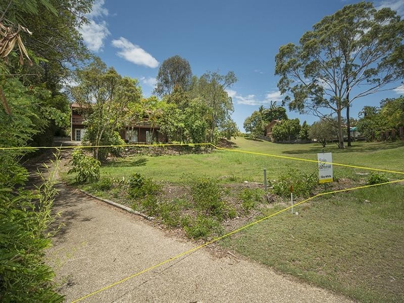 14 Wilmot Place, Helensvale QLD 4212