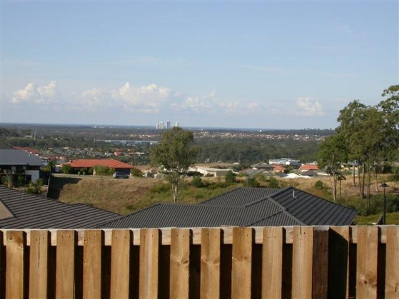 Pacific Pines QLD 4211