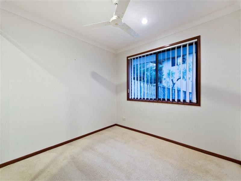 42 Palmerston Drive, Oxenford QLD 4210