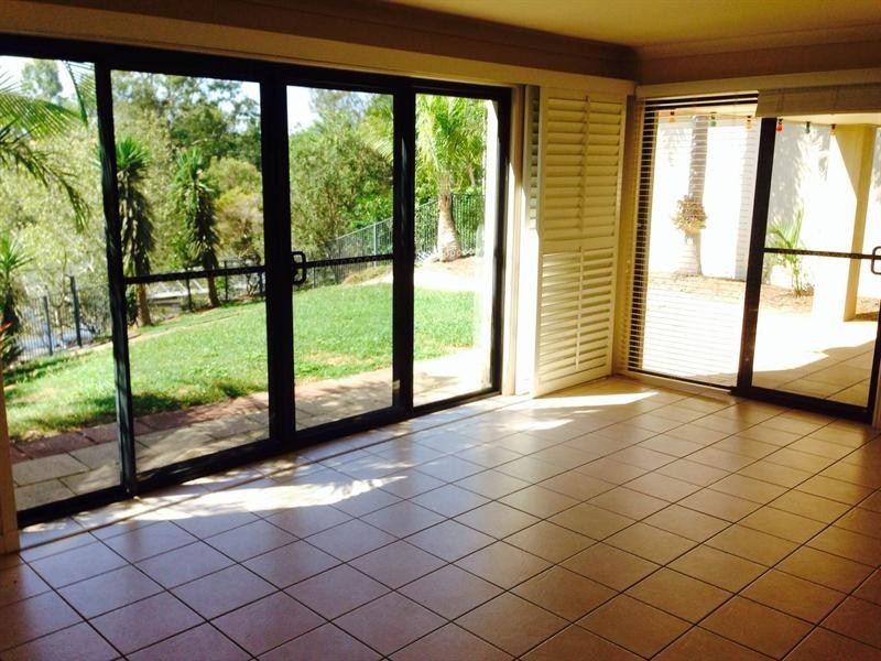 4/6 Monterey Keys Drive, Helensvale QLD 4212