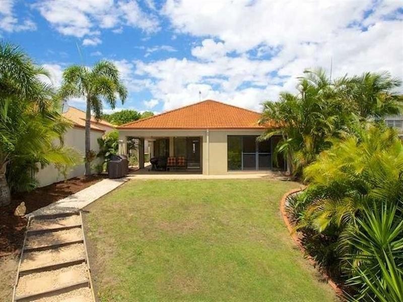 4/6 Monterey Keys Drive, Helensvale QLD 4212