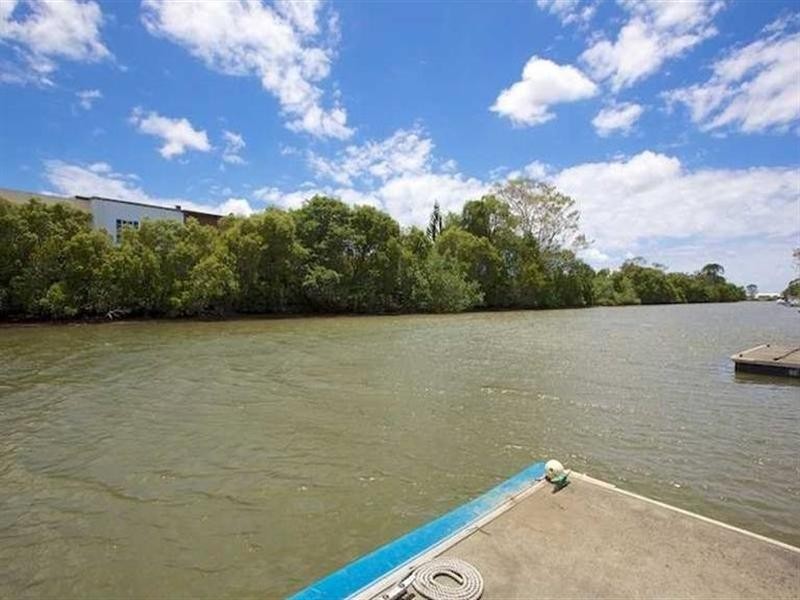 4/6 Monterey Keys Drive, Helensvale QLD 4212
