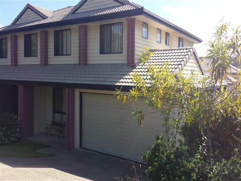 2/30 Witheren Circuit, Pacific Pines QLD 4211